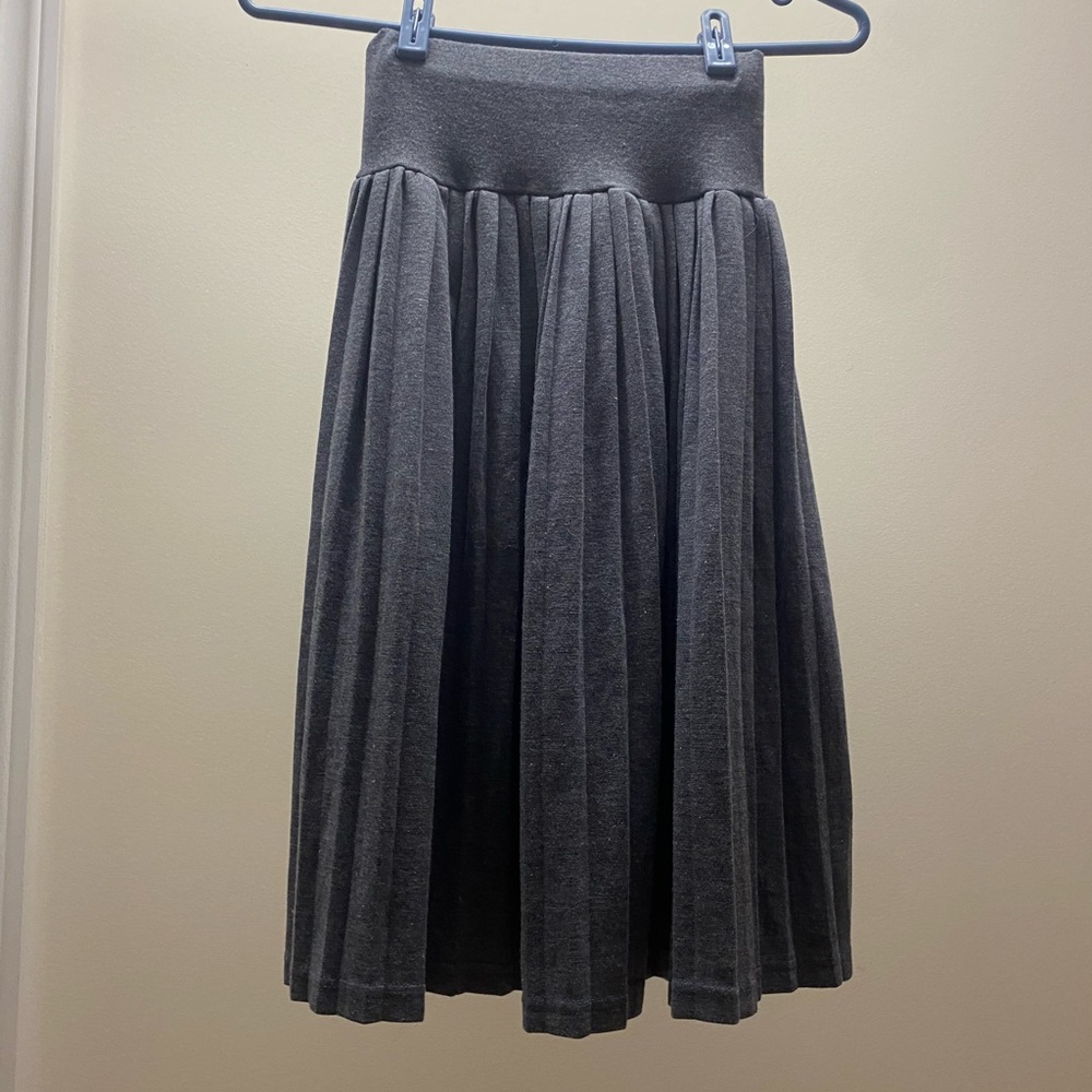 Vintage pleated mid-length skirt